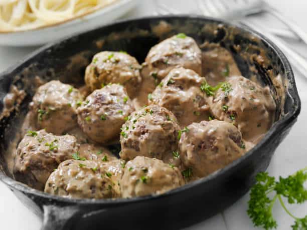 For example, you can complement homemade meatless meatballs with the Farr Better Vegan Cream of Mushroom Soup..