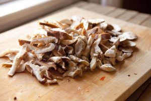 Chop Mushrooms for Farr Better Recipes®