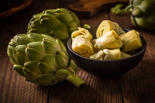 Artichoke is a rich source of dietary fibers, vitamins K, B9 and C and minerals such as sodium, manganese and magnesium.